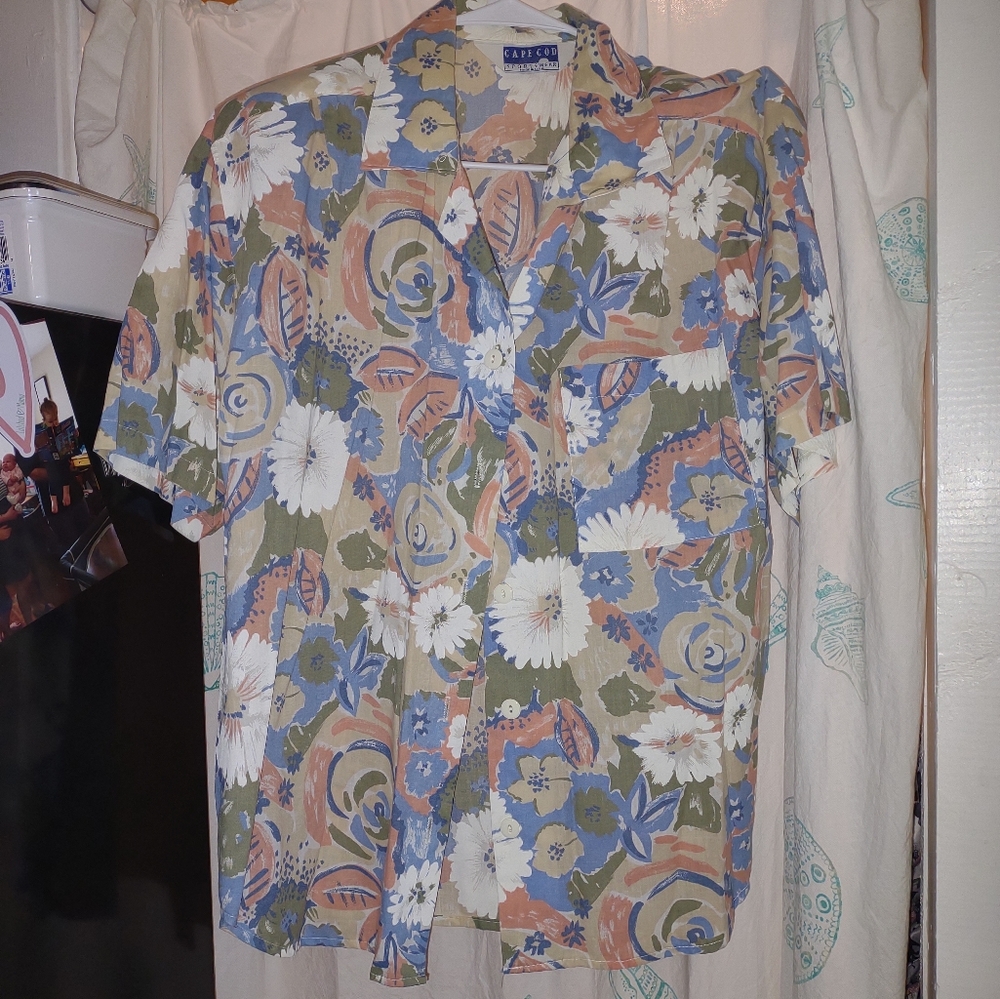 Vintage button up blouse - Picture 2 of 4